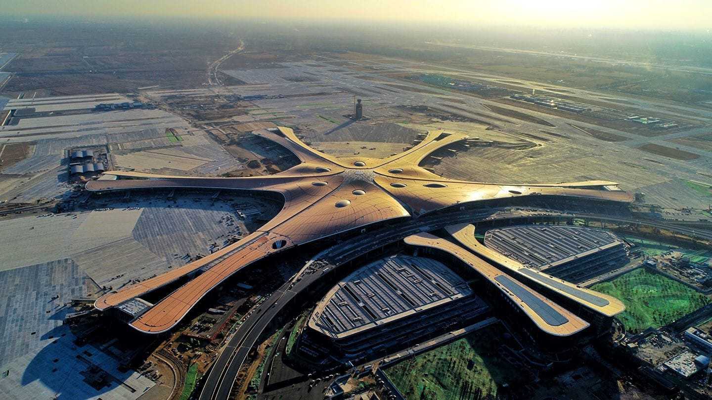 Аэропорты-гиганты: 10 самых крупных авиаузлов в мире