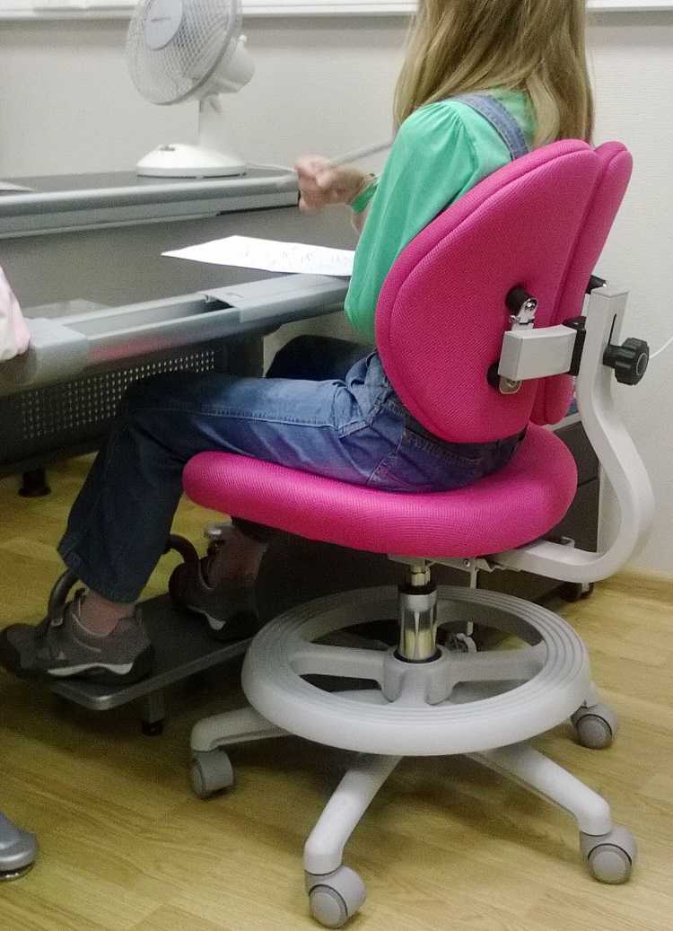 Как правильно выбрать стул для ребенка 5 лет
