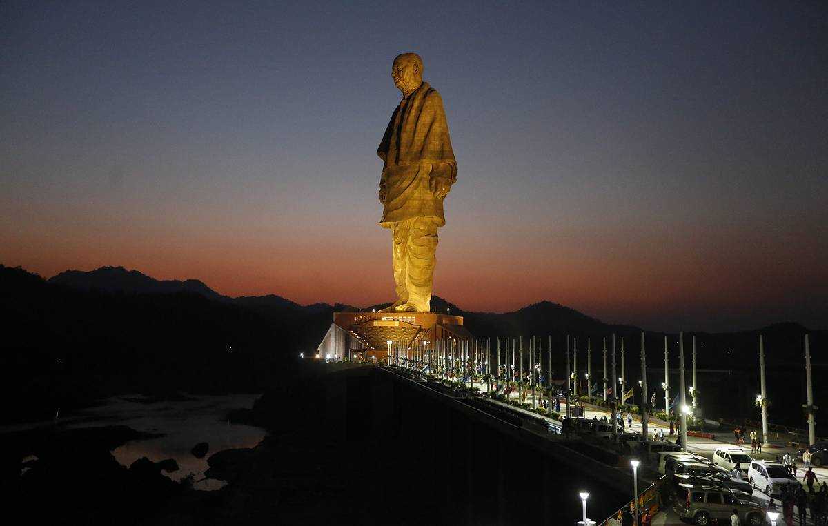 Топ-10 самых высоких статуй в мире