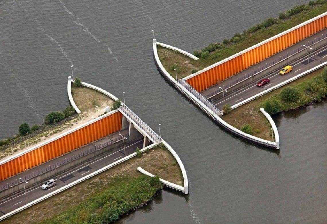 Акведук в Нидерландах мост