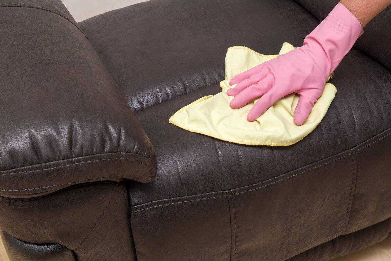 Как и чем почистить кожаный диван в домашних условиях — 12 способов