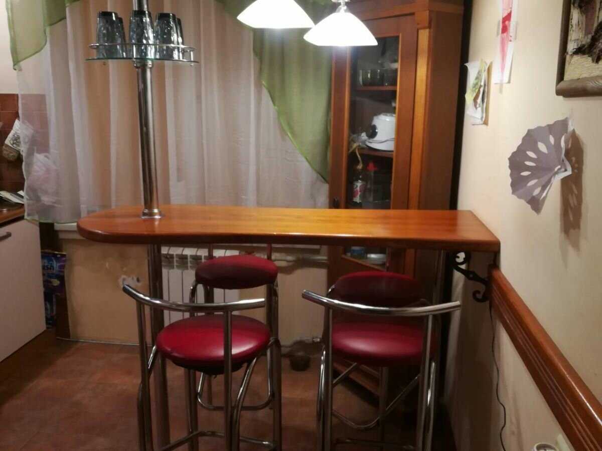 барная стойка на кухне в хрущевке вместо стола