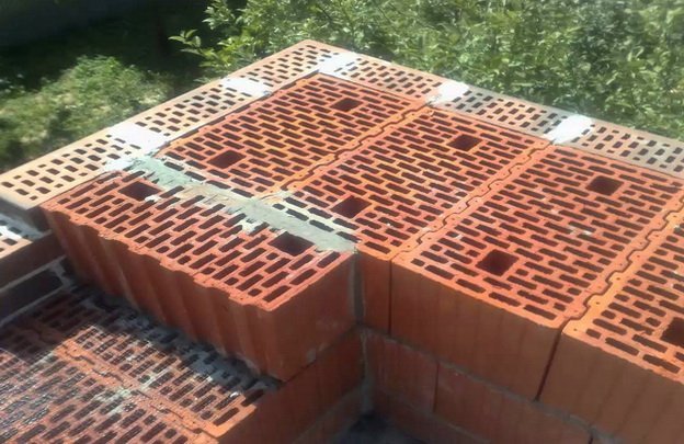 Строительство дома из поризованного кирпича