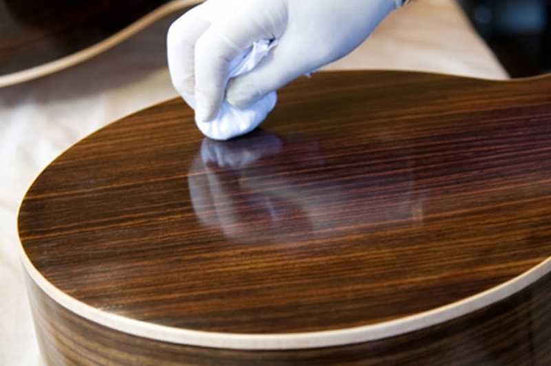 Как восстановить полировку на мебели в домашних условиях: правила и особенности реставрации