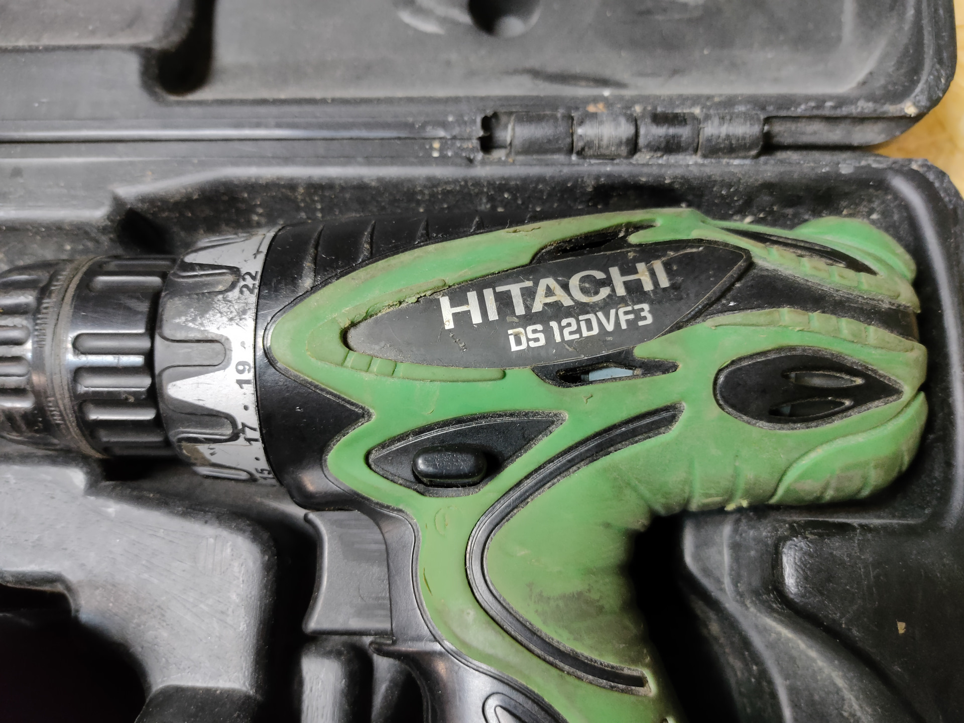 Шуруповерт hitachi ds12dvf3