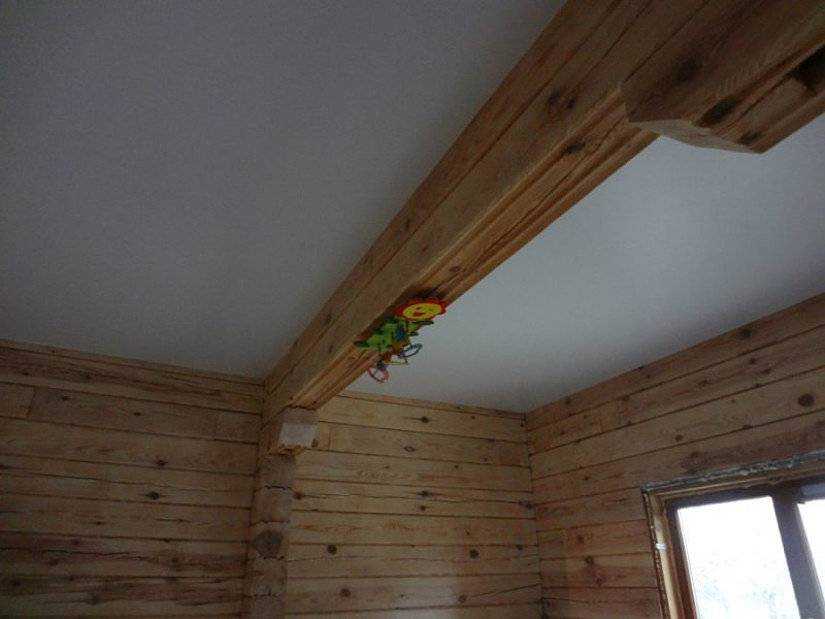 Из чего сделать потолок в деревянном доме: чем лучше покрыть, инструкция по монтажу, видео и фото
