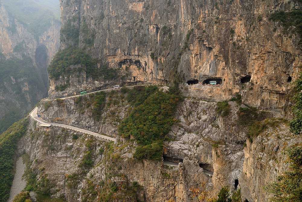 7 самых опасных дорог в мире - отдых в сочи