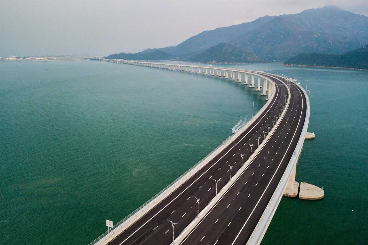 Самая длинная. Даньян-Куньшаньский виадук Китай. Мост Даньян-Куньшаньский виадук. Мост Гонконг - Чжухай - Макао. Самый длинный мост в мире, Китай. Даньян-Куньшаньский виадук.