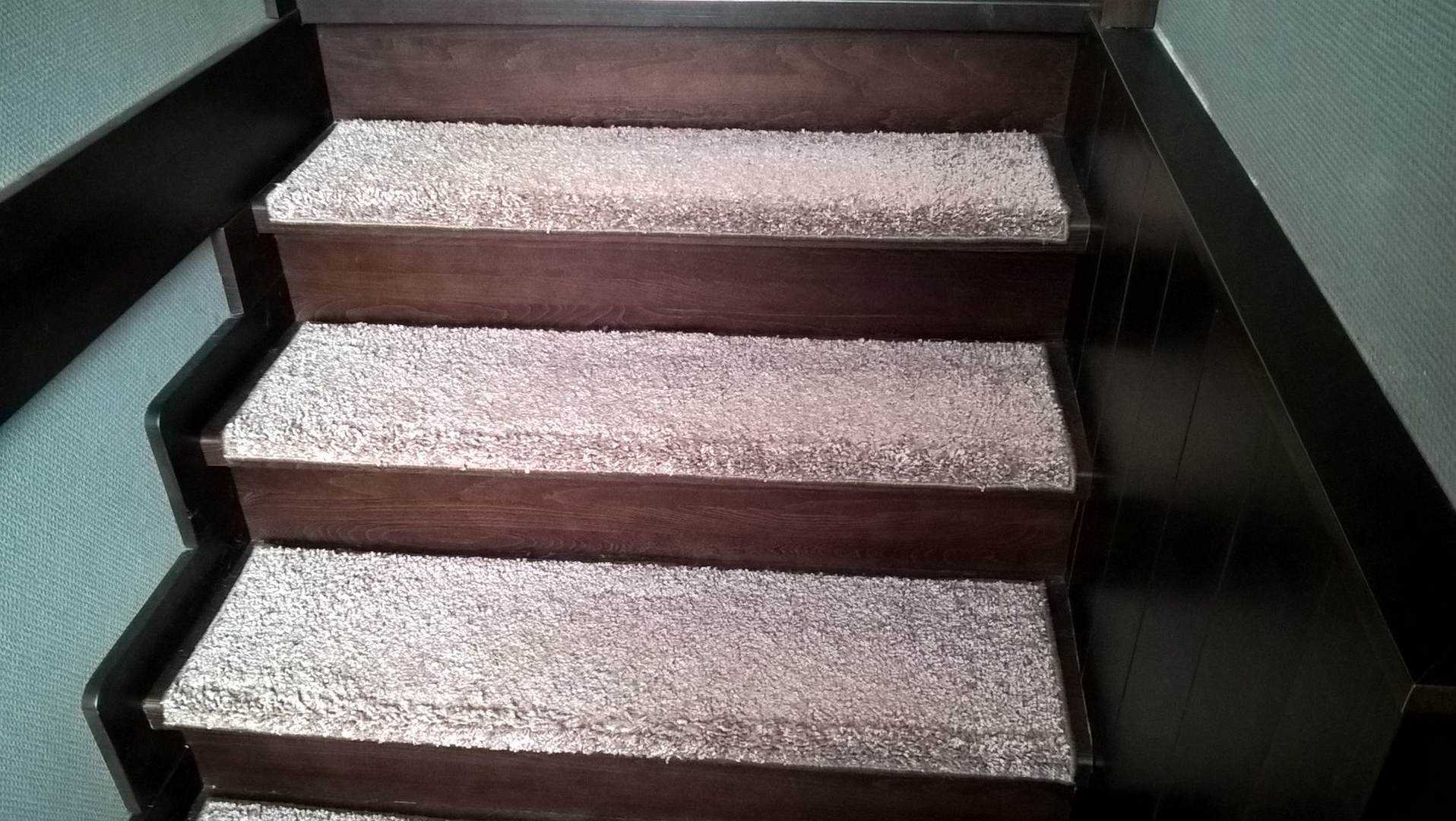 Накладки на ступени лестницы из ковролина: отделка и облицовка