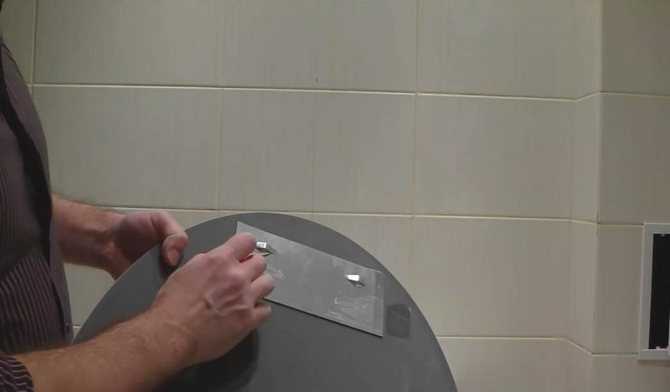 Как можно повесить зеркало в ванной на плитку? / vantazer.ru – информационный портал о ремонте, отделке и обустройстве ванных комнат