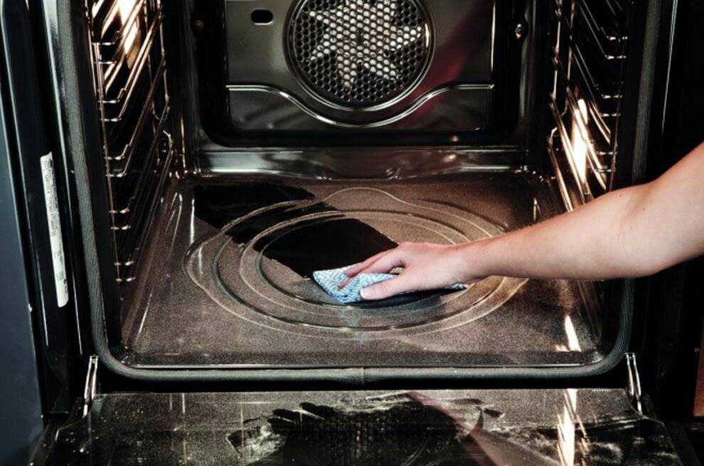 Очистка духовки горение