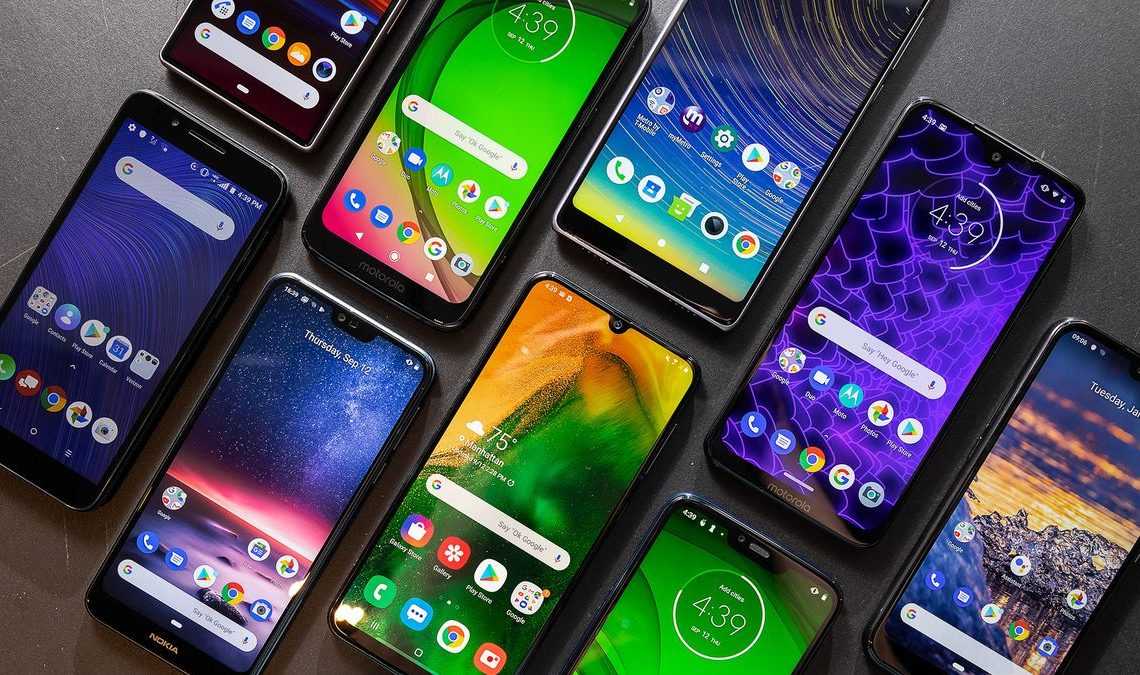 7 лучших бюджетных смартфонов с большой батареей в 2022 году