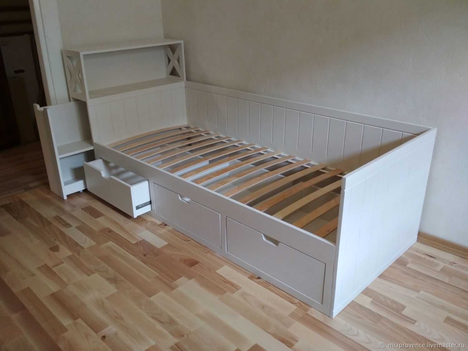 Двухъярусная кровать для детей: виды, советы при выборе