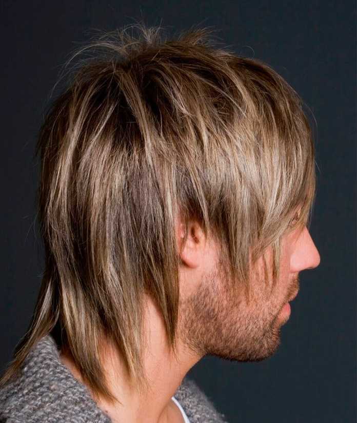 Окантовка мужской стрижки на средние волосы